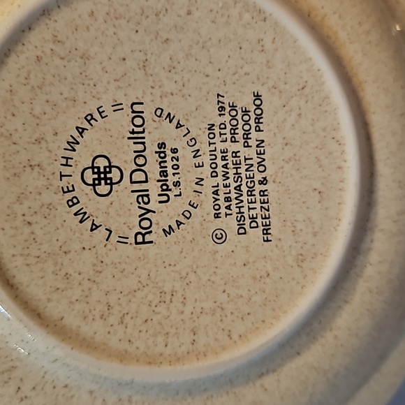 NEW Royal Doulton Uplands 1026 Dinner Plate Saucer & Cup Lambethware - Picture 8 of 16